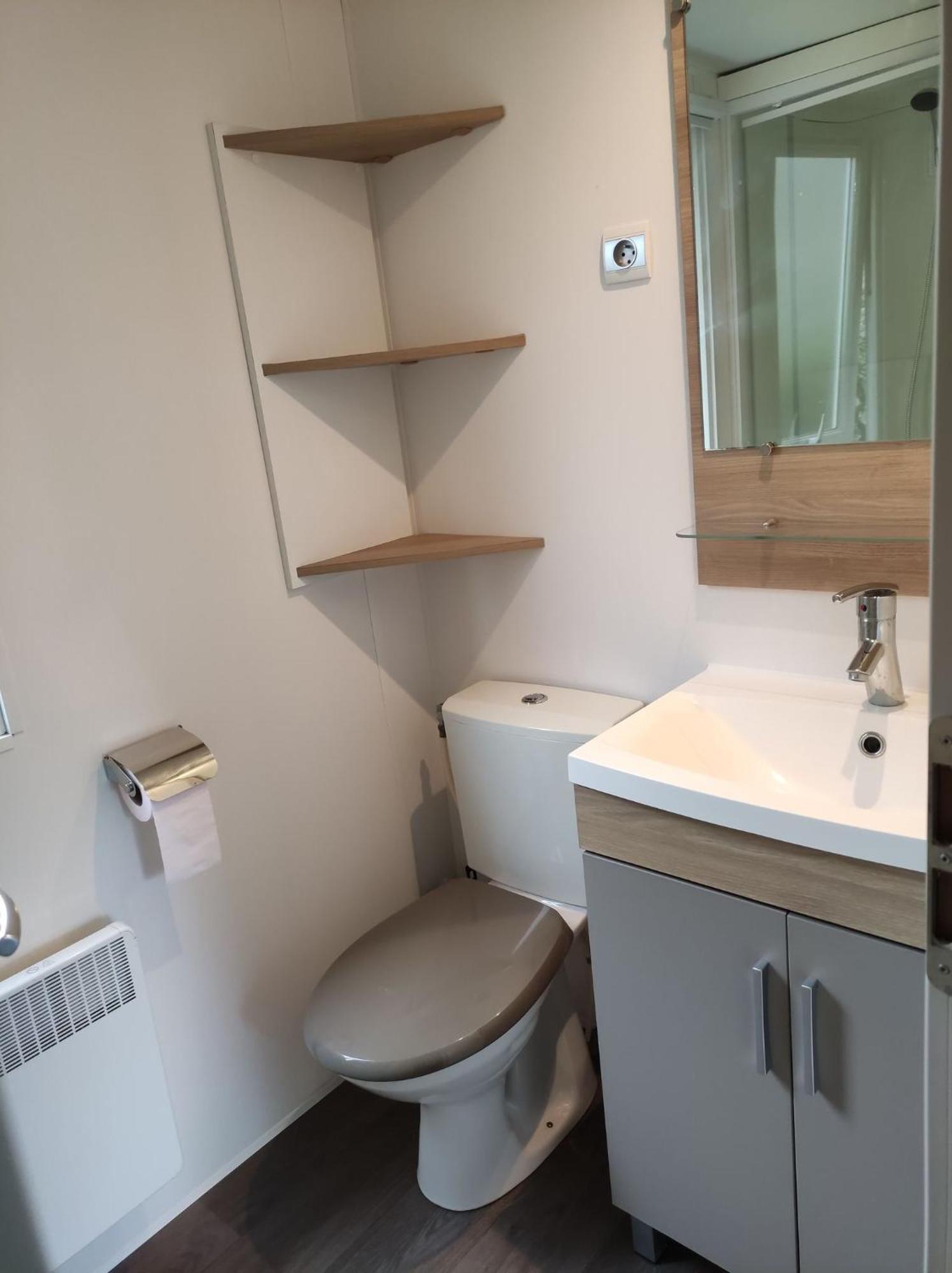 Mobil-Home 6/8 Personnes Au Domaine De Kerlann, Пон-Авен Екстериор снимка